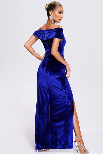 Vestido de fiesta de terciopelo azul real con abertura con hombros descubiertos